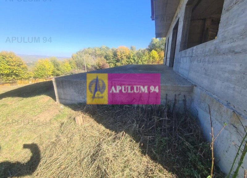 Vila de vanzare in Poiana - Campina