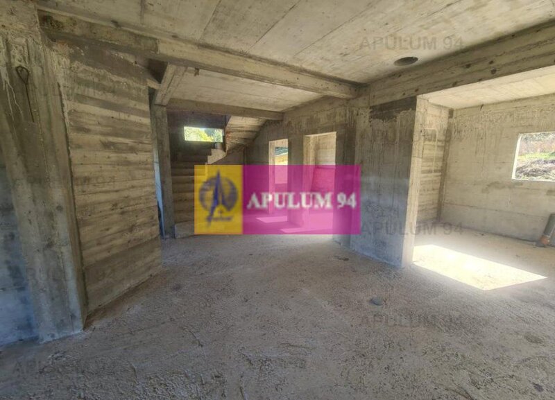 Vila de vanzare in Poiana - Campina